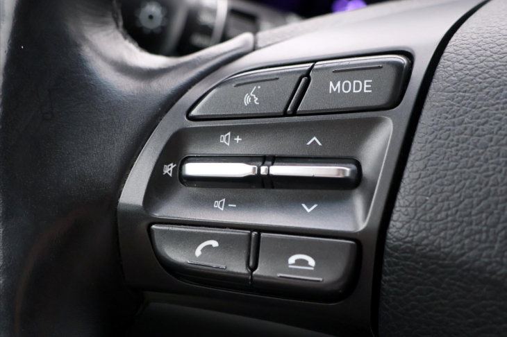 Hyundai i30 1,6 CRDi 85kW Smart LED CZ