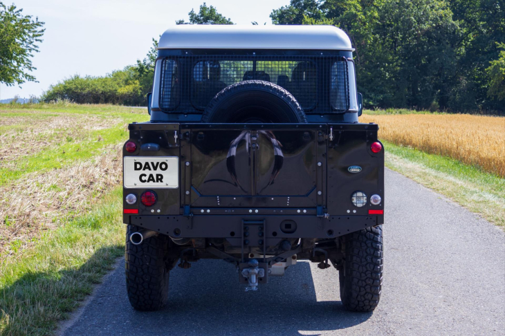 Land Rover Defender 2,2 TD Crew Cab Nový motor