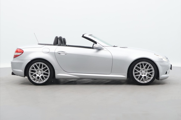 Mercedes-Benz SLK 3.5 350 V6 200kW Serv.kniha