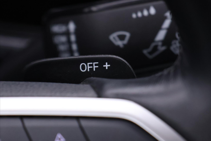 Volkswagen T-Cross 1,0 TSI R-line DSG Style DPH