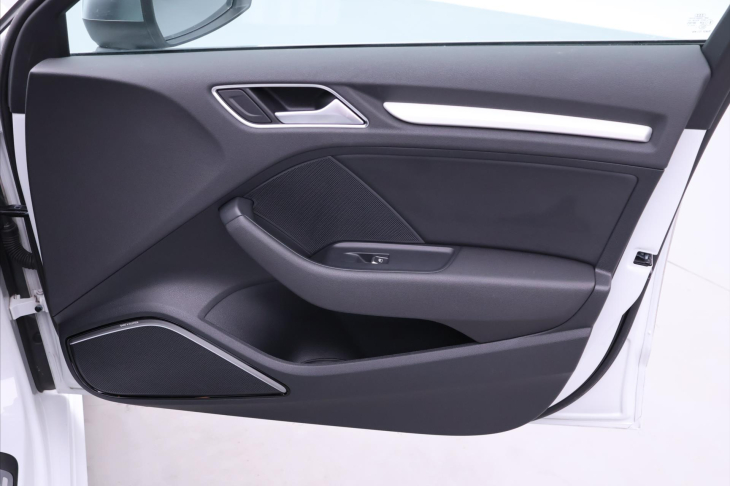 Audi S3 2,0 TFSI 221kW S-Tronic Quattro