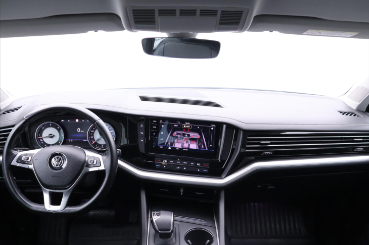 Volkswagen Touareg 3,0 TDI V6 170kW DSG 4M CZ DPH
