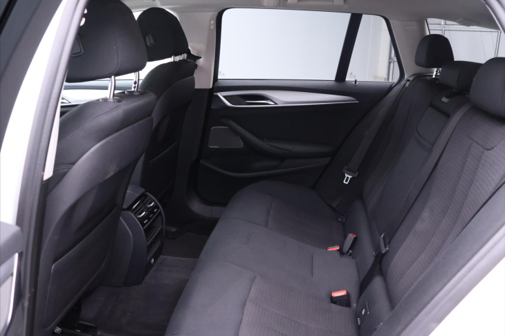 BMW Řada 5 2,0 525d 170kW Aut. Navi LED