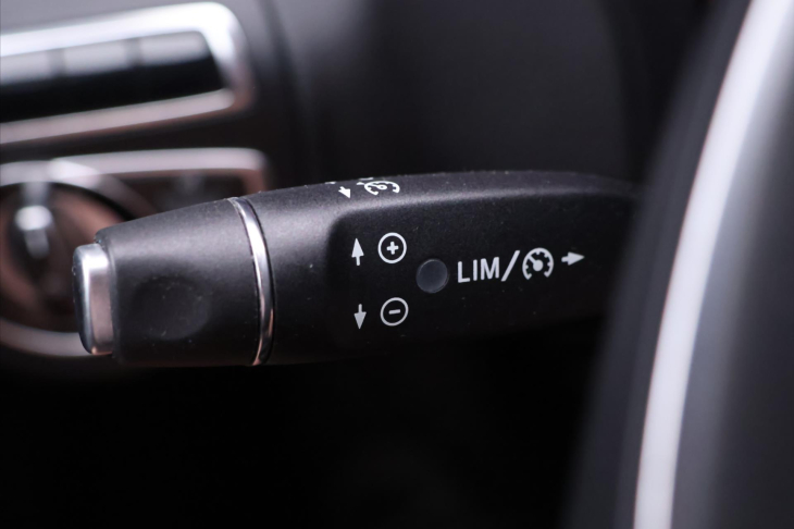 Mercedes-Benz Třídy C 2,1 220d 125kW Aut. Kůže LED