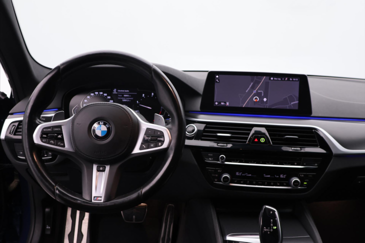 BMW Řada 5 3,0 530d xD CZ M-Sport HUD DPH