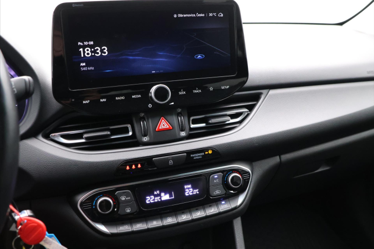 Hyundai i30 1,6 CRDI CZ 1.Maj. DPH