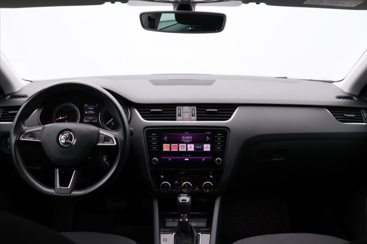 Škoda Octavia 2,0 TSI 140kW DSG Style CZ