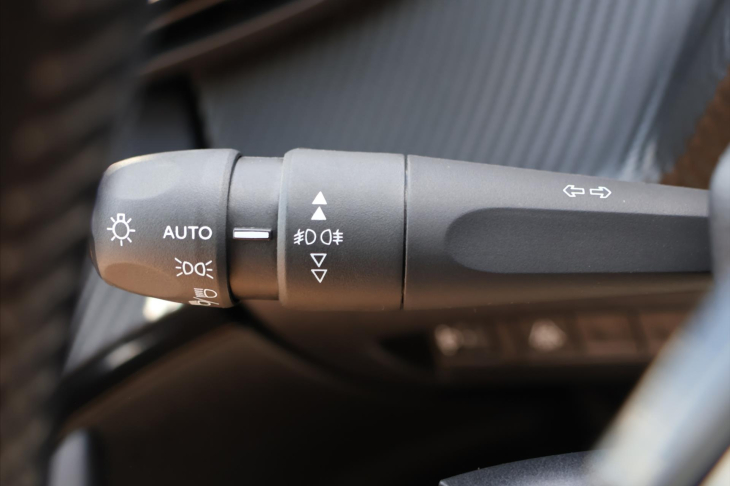 Peugeot 2008 1,2 PT 74kW CZ Klima ACTIVE