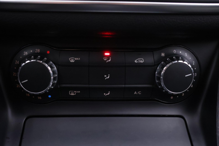 Mercedes-Benz CLA 2.1 200CDi 100kW Aut. Xenon