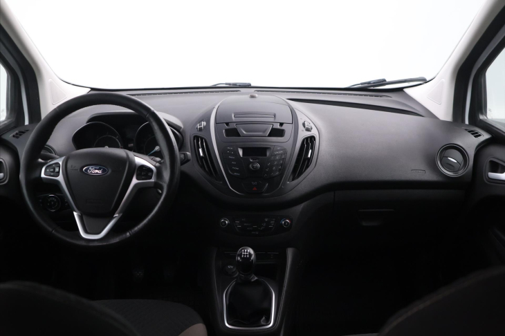 Ford Tourneo 1,5 TDCi 71kW Titanium CZ