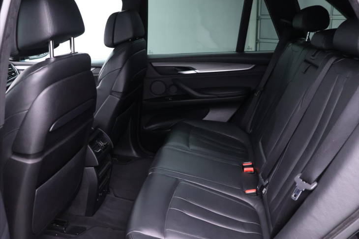 BMW X5 3,0 xDrive40d 230kW CZ