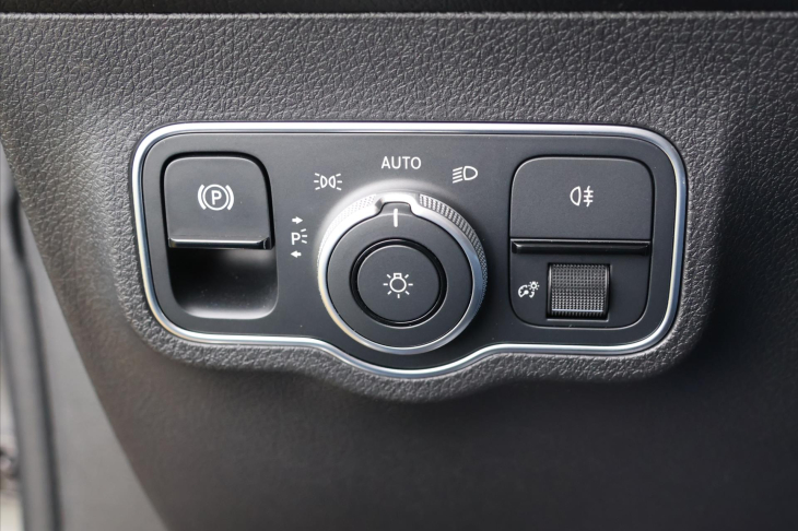 Mercedes-Benz GLB 2,0 200d 4MATIC AMG Premium