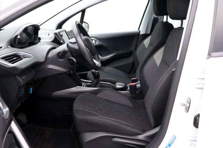 Peugeot 2008 1.2 PT 82k Active Pack 1.Maj