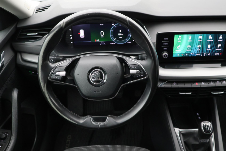 Škoda Octavia 2,0 TDI 85kW Ambition CZ DPH
