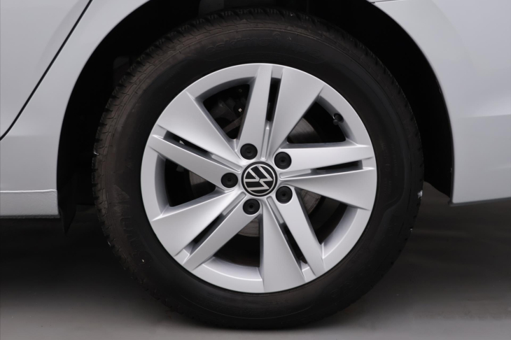 Volkswagen Golf 1,5 TSI 96kW CZ Life 1.Maj DPH