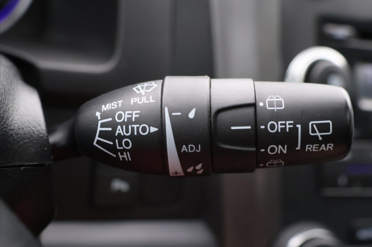 Honda CR-V 2,0 i 110kW 4x4 Exekutive CZ