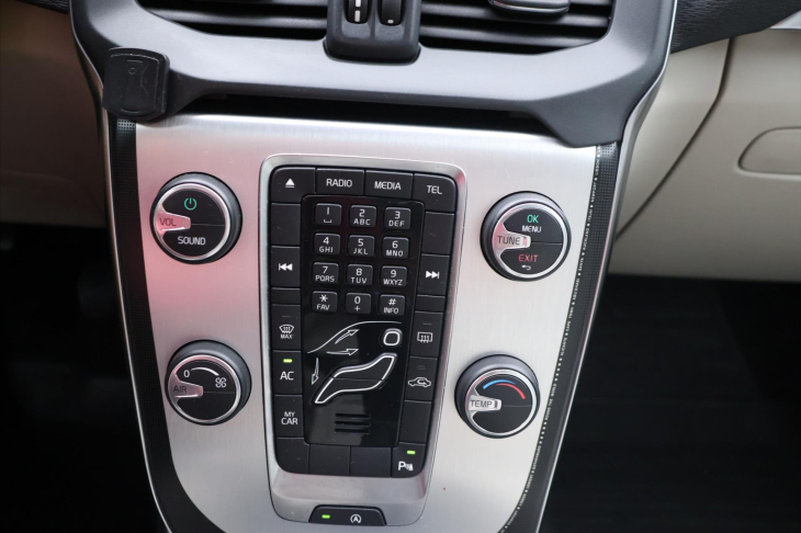 Volvo V40 1,6 D2 115 Summum