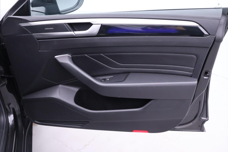 Volkswagen Arteon Shooting Brake 2,0 TSI 140kW DSG R-line HUD