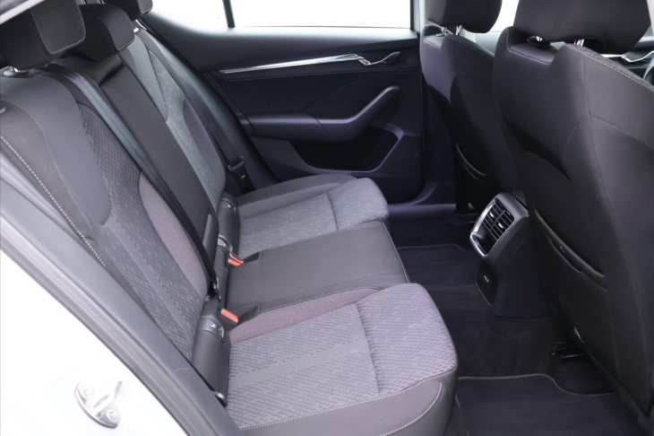 Škoda Octavia 1,5 e-TSI Style DSG 1.Maj DPH