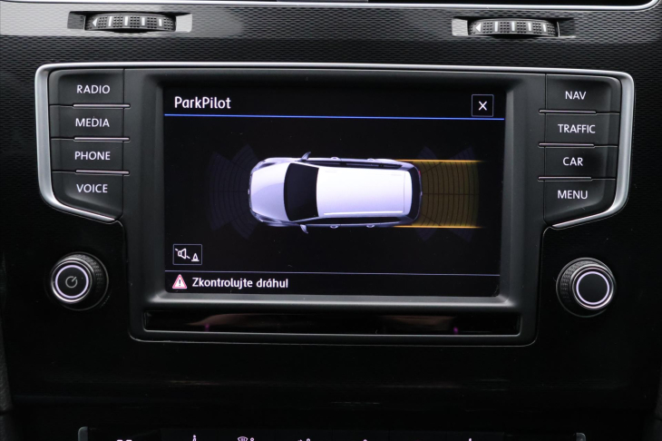 Volkswagen Golf 2,0 TDI 135kW DSG Serv.kniha