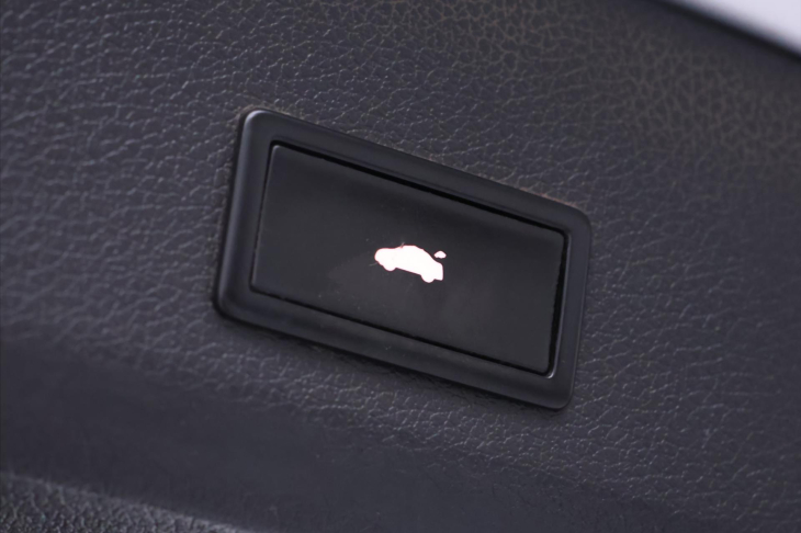 Audi Q7 3,0 TDI 4x4 7-Míst CZ 1. Maj.