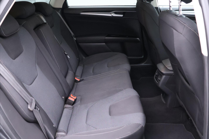 Ford Mondeo 2,0 TDCi 132kW 4x4 CZ Titanium