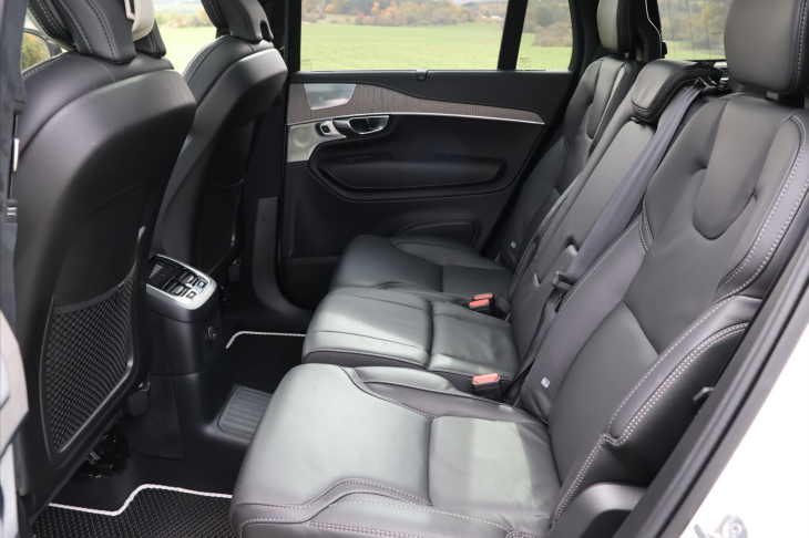 Volvo XC90 2,0 228kW T8 AWD Ultimate Bright