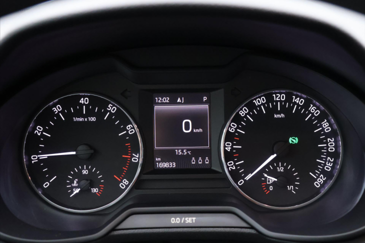 Škoda Octavia 1,8 TSI 132kW DSG Elegance CZ