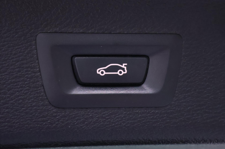 BMW X3 2,0 20d 140kW Xdrive CZ