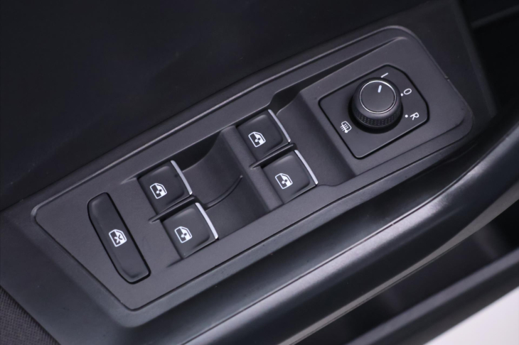 Volkswagen T-Roc 1,0 TSI 85kW Comfort 1.Maj DPH