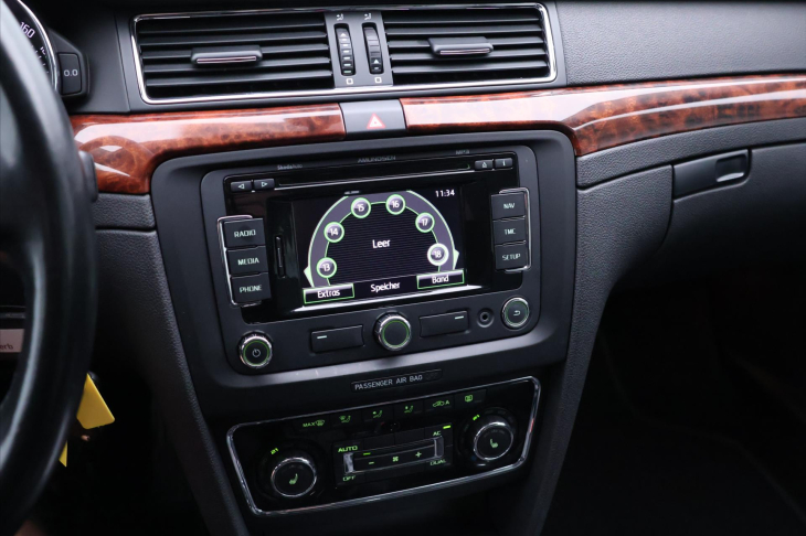 Škoda Superb 1,4 TSI Elegance Navi 1.Maj.