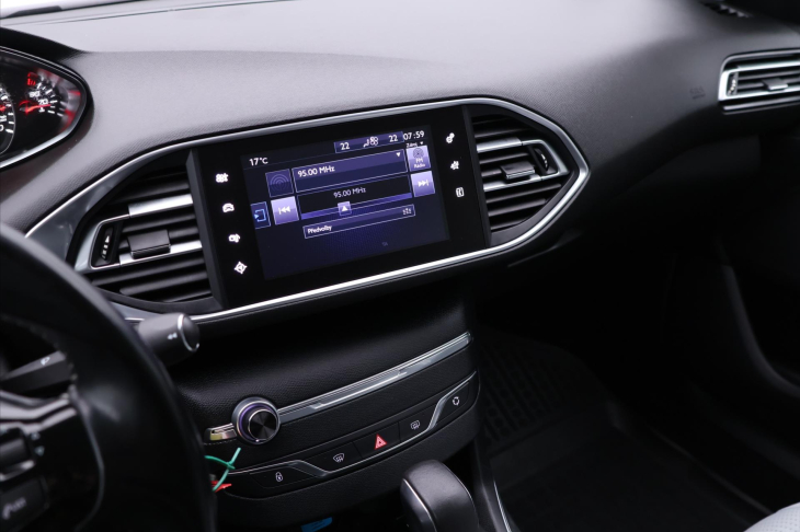 Peugeot 308 2,0 BlueHDI 110kW Aut. Allure