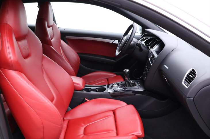 Audi S5 4,2 FSI quattro 260kW Kůže