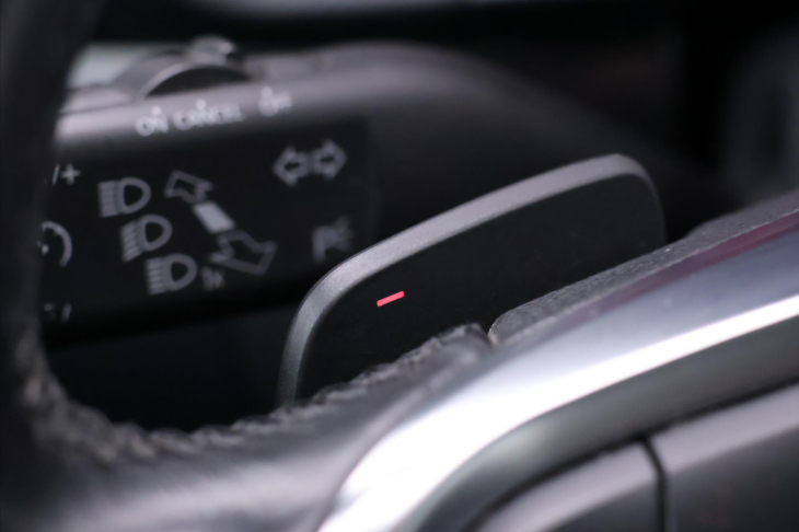 Volkswagen Scirocco 2,0 TDI 110kW DSG R-Line Xenon