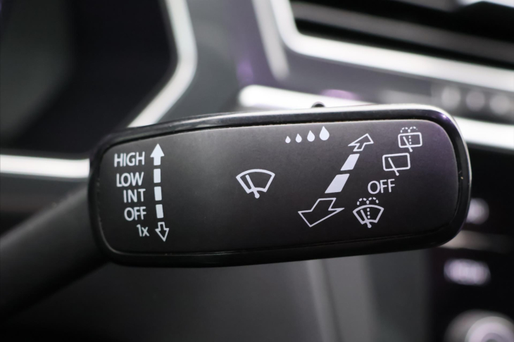 Volkswagen Tiguan 1,4 TSI DSG R-line matrix virtual