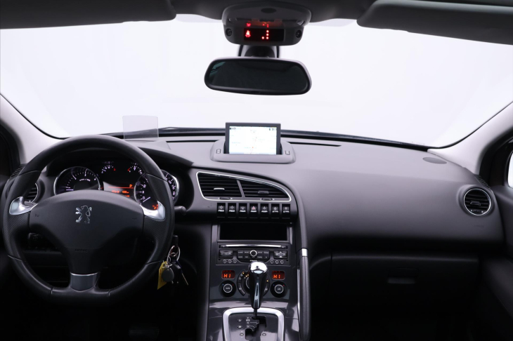 Peugeot 3008 2,0 HDI 120kW Aut. Allure Navi