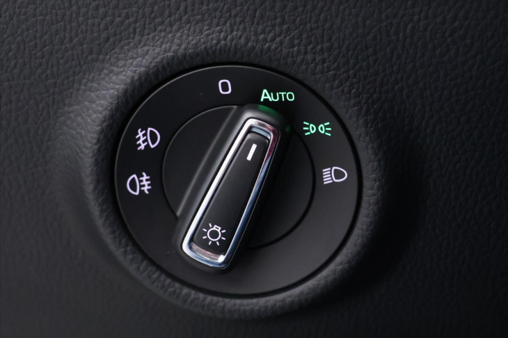 Škoda Superb 2,0 TDI 140kW DSG Style Kůže