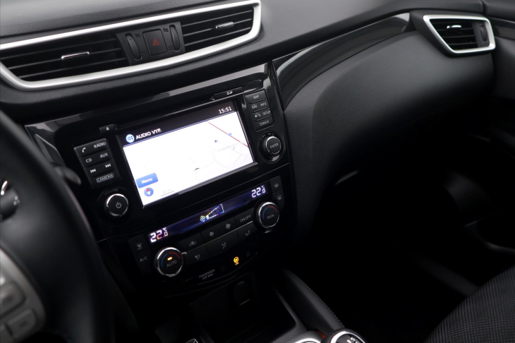 Nissan Qashqai 1,2 DIG-T 85 kW N-Connecta