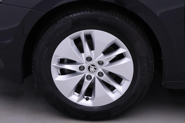 Škoda Octavia 2,0 TDI 85kW Ambition DSG DPH