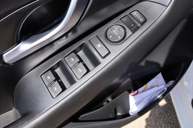 Hyundai i30 1,5 T-GDI 117kW Family Smart