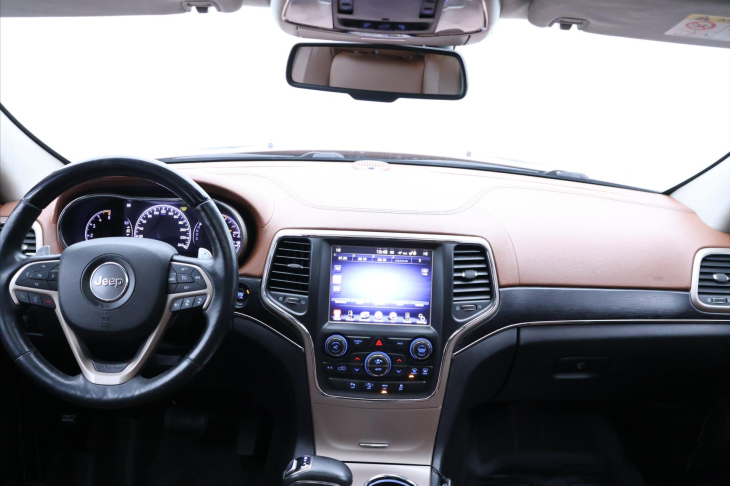 Jeep Grand Cherokee 3,0 CRDI 184kW CZ Summit DPH