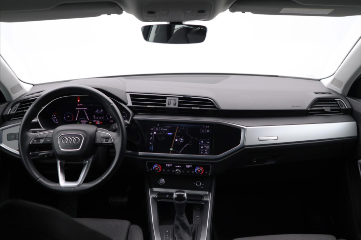 Audi Q3 1,5 35 TFSI S tronic S line CZ
