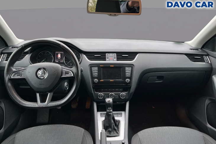 Škoda Octavia 1,4 TSI 103kW Elegance Xenon