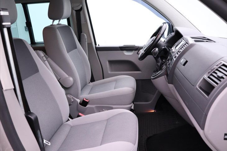 Volkswagen Caravelle 2,0 TDI 103kW DSG 8-Míst Tažné