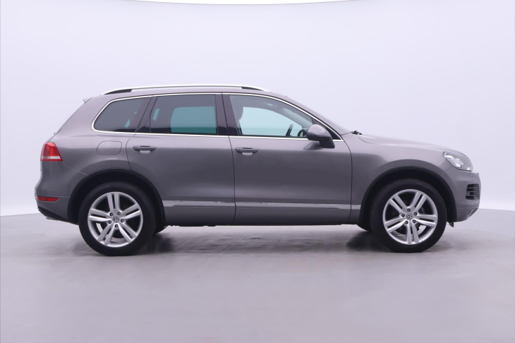 Volkswagen Touareg 3,0 TDI 176kW 4M Kůže Tažné