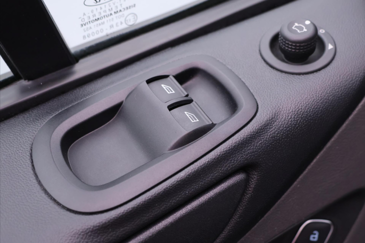 Ford Transit Custom 2,0 TDCi L2 Automat 9-Míst DPH