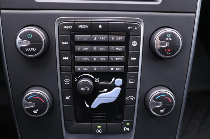 Volvo V60 2,0 D3 110kW Momentum