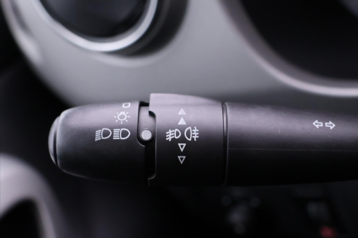 Peugeot Partner Tepee 1,6 VTI 88kW Family Panorama