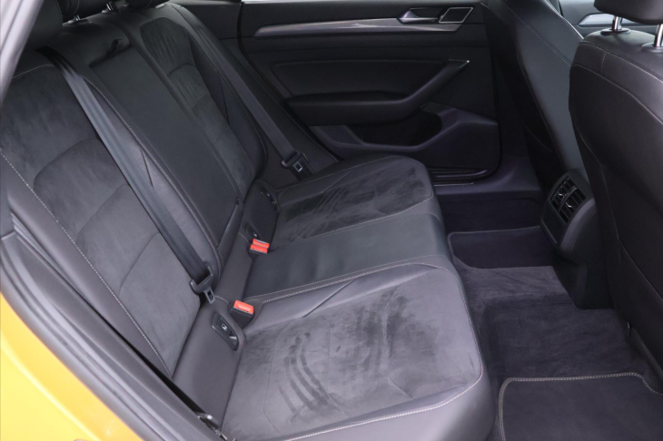 Volkswagen Arteon 2,0 TDI 140KW R-LINE DSG CZ