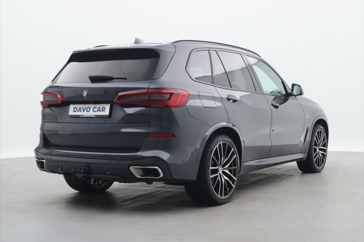 BMW X5 3,0 30d 195kW M-sport CZ DPH